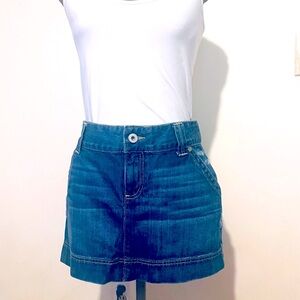 Old Navy Denim Mid-Rise Skirt Size 8